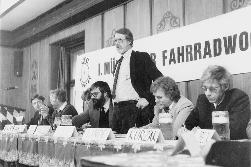 Jan Tebbe auf der ersten Münchener Fahrradwoche ADFC-Gründer Jan Tebbe auf der ersten Münchener Fahrradwoche