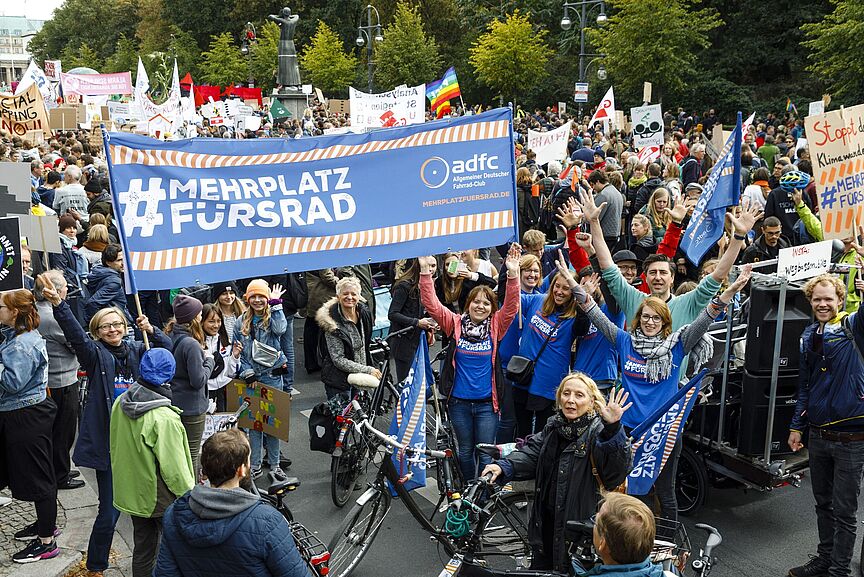 Klimaprotest Berlin am 20.09.2019 Der ADFC unterstützte den dritten großen Klimaprotest am 20.09.2019.